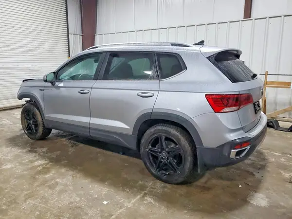 3VVJX7B29NM050859 2022 VOLKSWAGEN TAOS - Image 2