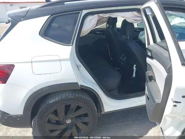 3VVLX7B20RM126533 2024 VOLKSWAGEN TAOS - Image 8