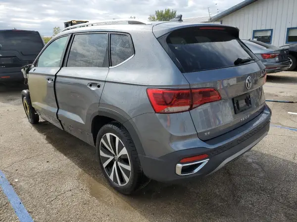 3VVLX7B23NM012522 2022 VOLKSWAGEN TAOS - Image 2