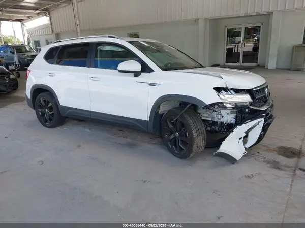 3VVLX7B23NM024931 2022 VOLKSWAGEN TAOS - Image 1