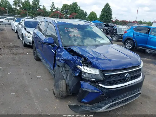 3VVLX7B24NM004445 2022 VOLKSWAGEN TAOS - Image 1