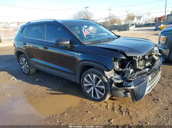 3VVLX7B24NM080036 2022 VOLKSWAGEN TAOS - Image 1