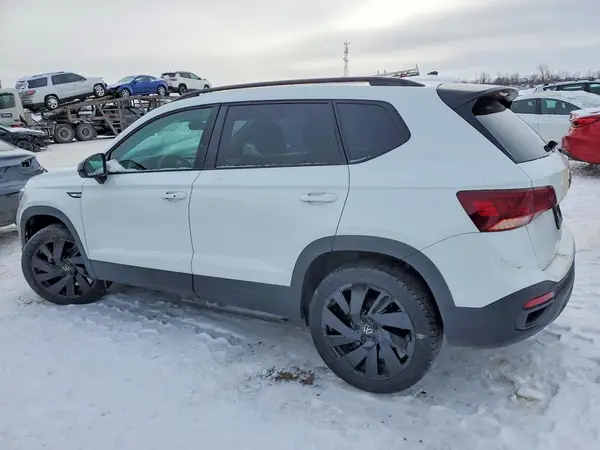 3VVLX7B25RM117150 2024 VOLKSWAGEN TAOS - Image 2