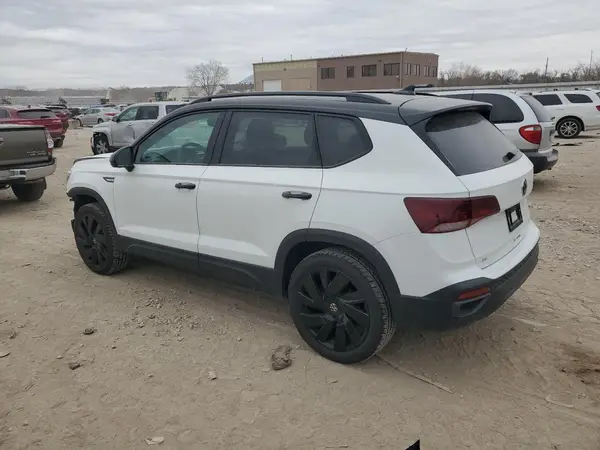 3VVLX7B25RM127032 2024 VOLKSWAGEN TAOS - Image 2