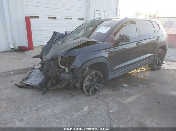 3VVLX7B26NM090406 2022 VOLKSWAGEN TAOS - Image 2