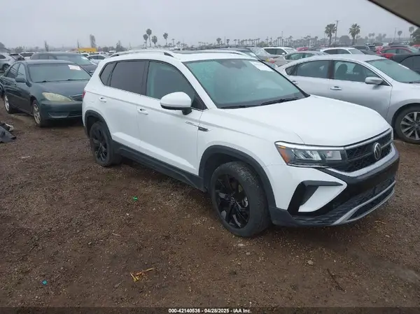 3VVLX7B27NM044843 2022 VOLKSWAGEN TAOS - Image 1