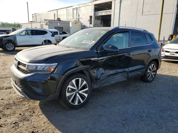 3VVLX7B28NM082985 2022 VOLKSWAGEN TAOS - Image 1