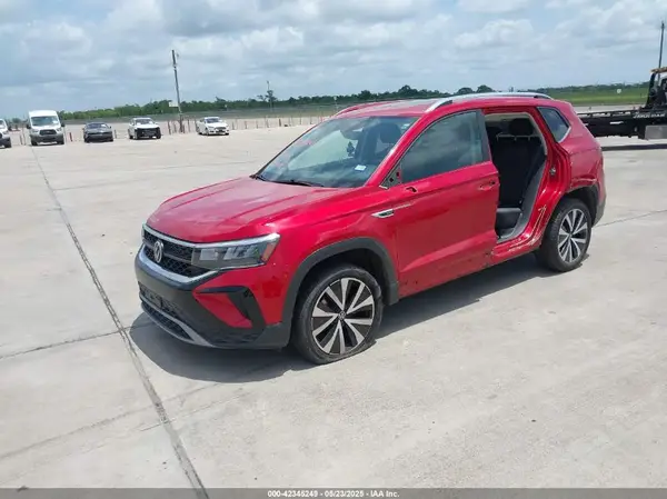 3VVLX7B29NM038915 2022 VOLKSWAGEN TAOS - Image 2