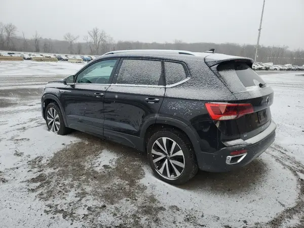 3VVLX7B29NM088357 2022 VOLKSWAGEN TAOS - Image 2