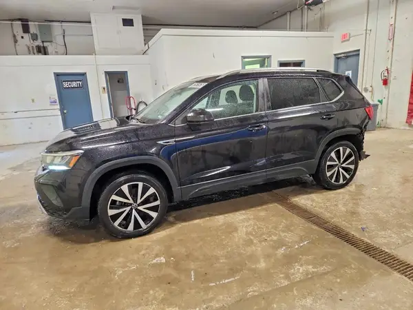 3VVLX7B2XNM056811 2022 VOLKSWAGEN TAOS - Image 1