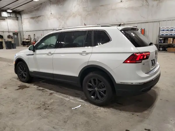 3VVMB7AX1RM068674 2024 VOLKSWAGEN TIGUAN - Image 2
