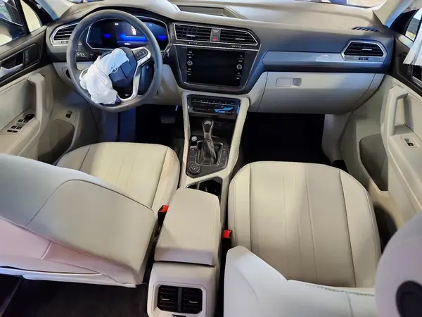 3VVMB7AX1RM070182 2024 VOLKSWAGEN TIGUAN - Image 8