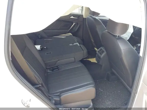 3VVMB7AX2PM003264 2023 VOLKSWAGEN TIGUAN - Image 8