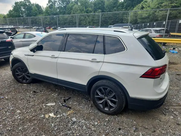 3VVMB7AX2PM003832 2023 VOLKSWAGEN TIGUAN - Image 2