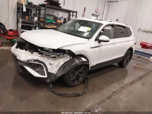 3VVMB7AX3RM138711 2024 VOLKSWAGEN TIGUAN - Image 2