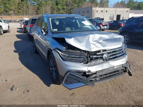 3VVMB7AX4PM128007 2023 VOLKSWAGEN TIGUAN - Image 1