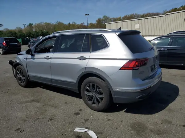 3VVMB7AX4RM166985 2024 VOLKSWAGEN TIGUAN - Image 2