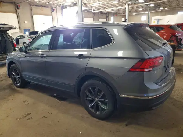 3VVMB7AX6PM015336 2023 VOLKSWAGEN TIGUAN - Image 2