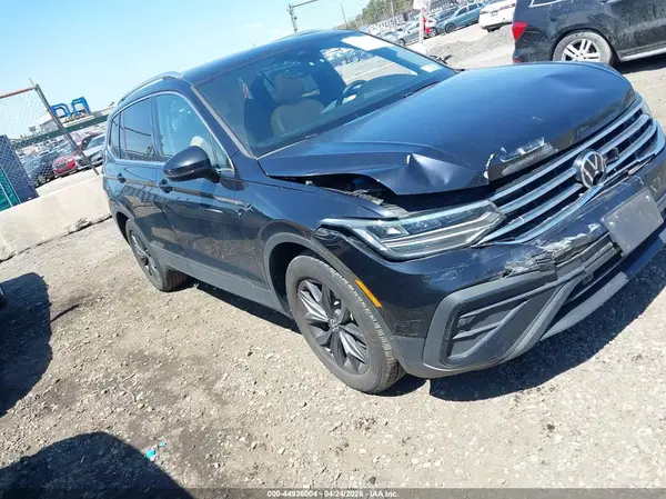 3VVMB7AX6PM031911 2023 VOLKSWAGEN TIGUAN - Image 1