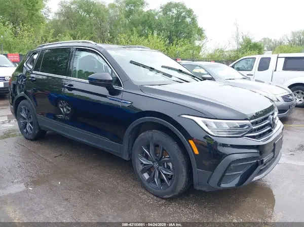 3VVMB7AX7PM037975 2023 VOLKSWAGEN TIGUAN - Image 1