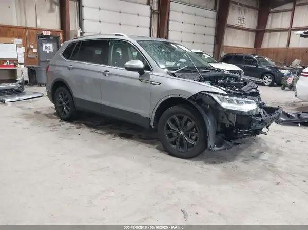 3VVMB7AX8RM084483 2024 VOLKSWAGEN TIGUAN - Image 1
