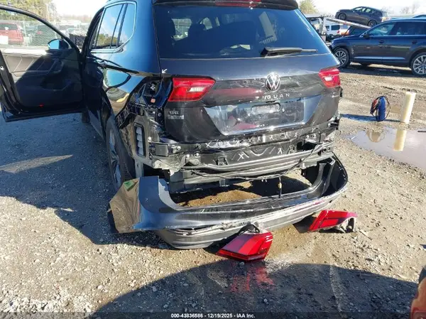 2024 VOLKSWAGEN TIGUAN auction photo 6