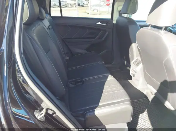 2024 VOLKSWAGEN TIGUAN auction photo 8