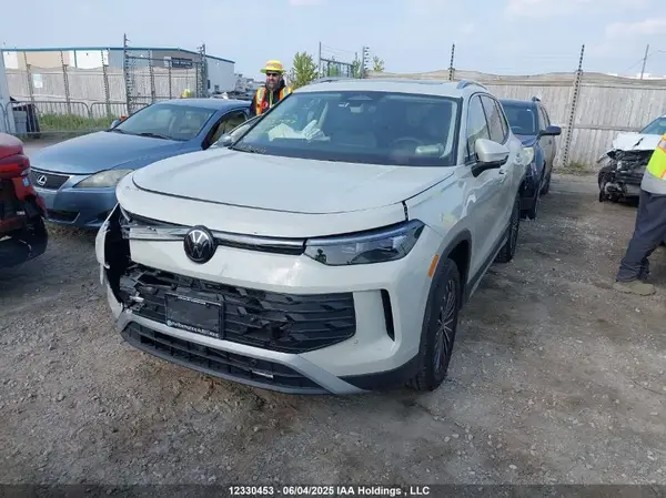 3VVMR7RM7SM012783 2025 VOLKSWAGEN TIGUAN - Image 2