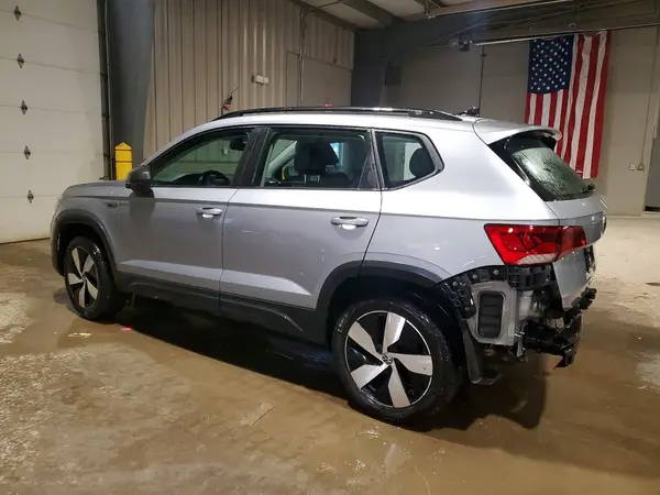 3VVMX7B23PM358318 2023 VOLKSWAGEN TAOS - Image 2