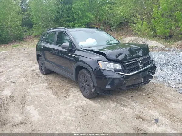 3VVMX7B28NM021480 2022 VOLKSWAGEN TAOS - Image 1
