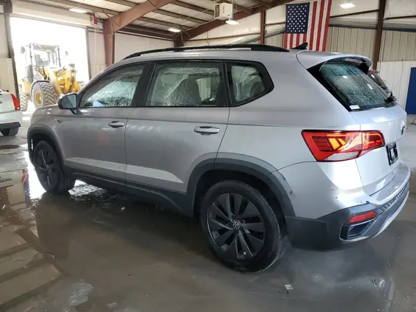 3VVMX7B29NM055685 2022 VOLKSWAGEN TAOS - Image 2