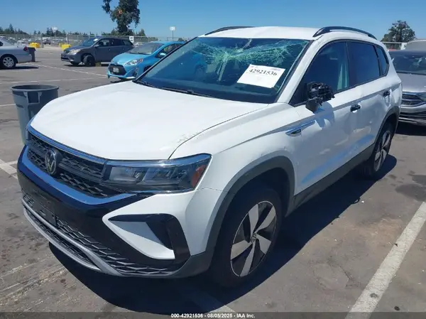 3VVMX7B2XPM356968 2023 VOLKSWAGEN TAOS - Image 2