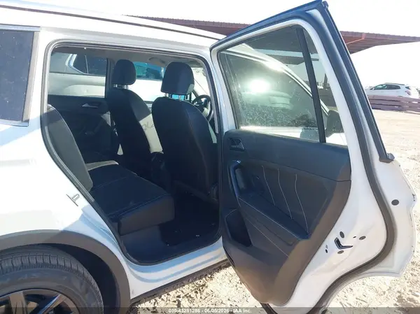 3VVNB7AX2PM035653 2023 VOLKSWAGEN TIGUAN - Image 8