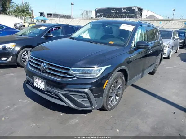 3VVNB7AX2PM036365 2023 VOLKSWAGEN TIGUAN - Image 2