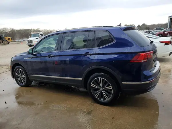 3VVNB7AX2RM205061 2024 VOLKSWAGEN TIGUAN - Image 2