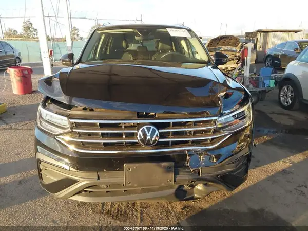 2024 VOLKSWAGEN TIGUAN auction photo 6