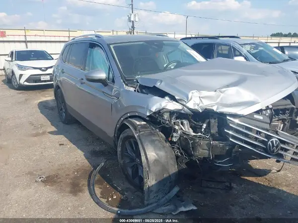 3VVNB7AX8PM001779 2023 VOLKSWAGEN TIGUAN - Image 1