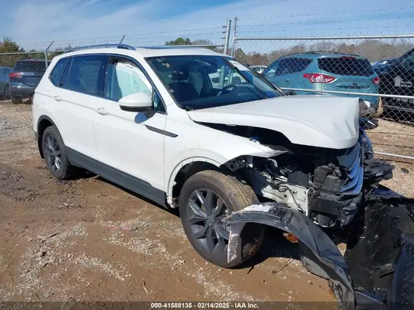 3VVNB7AX8PM028383 2023 VOLKSWAGEN TIGUAN - Image 1