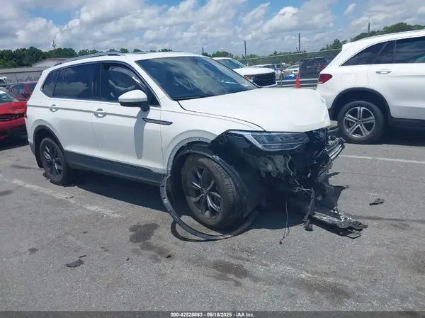 3VVNB7AX8RM055442 2024 VOLKSWAGEN TIGUAN - Image 1