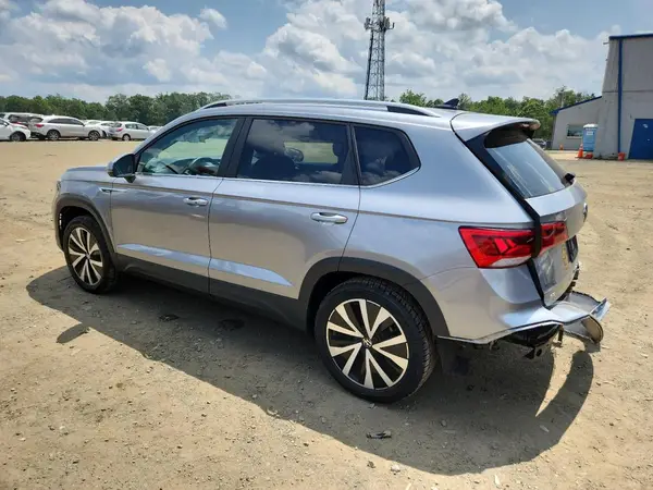 3VVNX7B20PM343960 2023 VOLKSWAGEN TAOS - Image 2