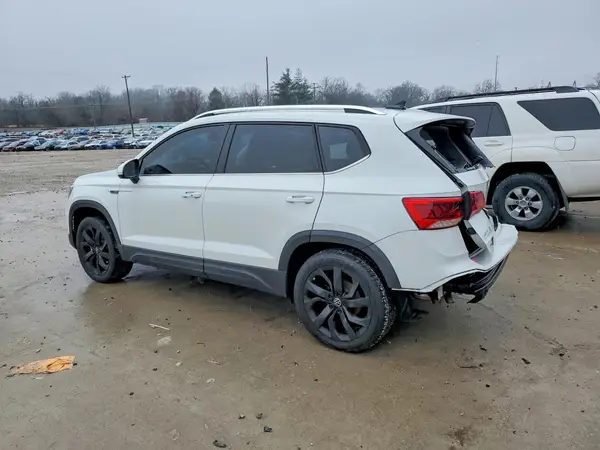 3VVNX7B28PM318790 2023 VOLKSWAGEN TAOS - Image 2