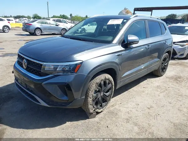 3VVNX7B29PM318927 2023 VOLKSWAGEN TAOS - Image 2