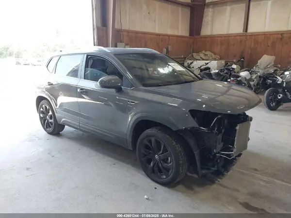 3VVPX7B20NM018201 2022 VOLKSWAGEN TAOS - Image 1