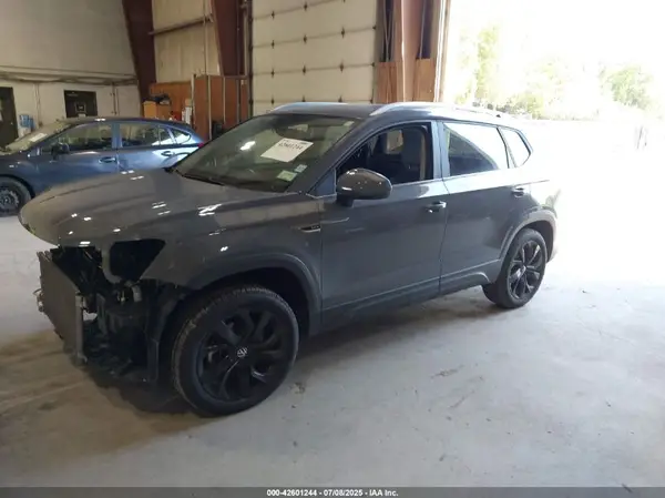 3VVPX7B20NM018201 2022 VOLKSWAGEN TAOS - Image 2