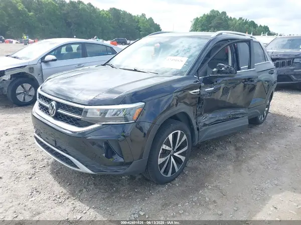 3VVPX7B22NM036151 2022 VOLKSWAGEN TAOS - Image 2