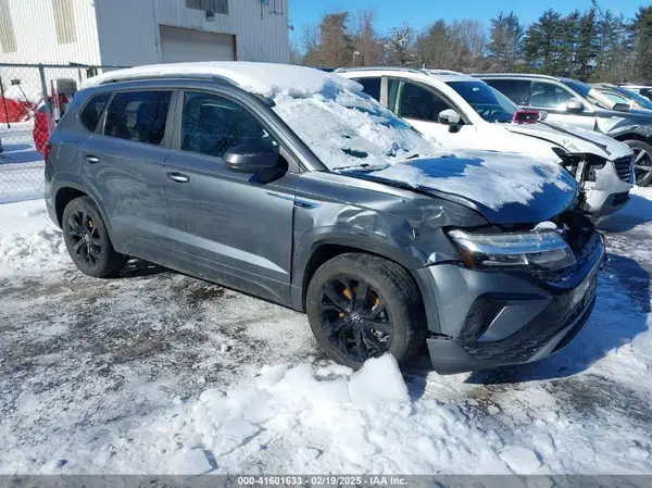 3VVPX7B26NM098166 2022 VOLKSWAGEN TAOS - Image 1