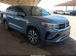 3VVPX7B27NM040695 2022 VOLKSWAGEN TAOS