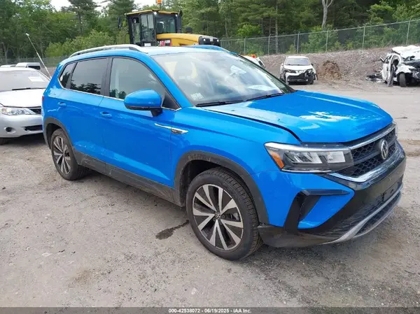 3VVPX7B28NM055495 2022 VOLKSWAGEN TAOS - Image 1