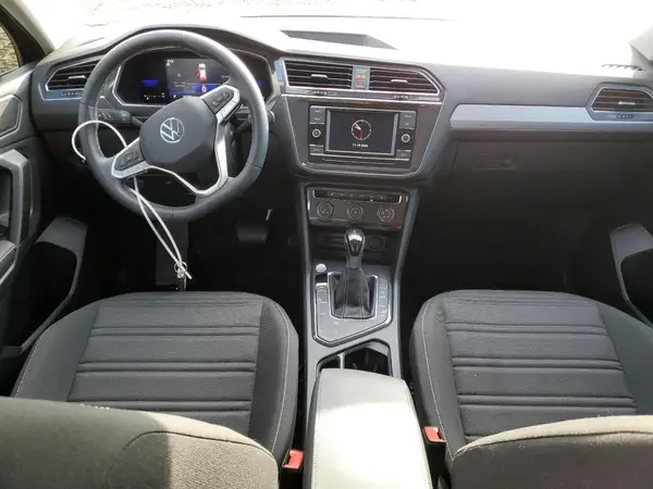 3VVRB7AX0PM047625 2023 VOLKSWAGEN TIGUAN - Image 8