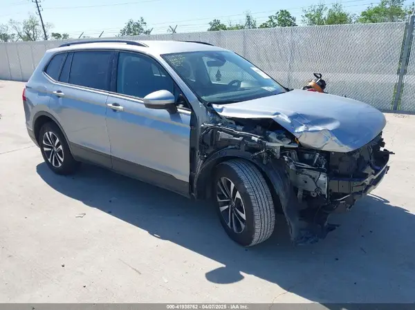 3VVRB7AX0RM029581 2024 VOLKSWAGEN TIGUAN - Image 1